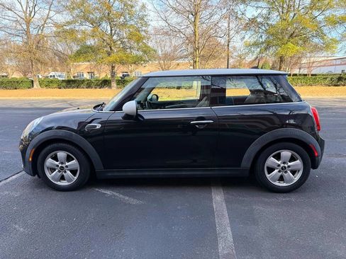 Used 2015 MINI Cooper 2-Door Hardtop image 4