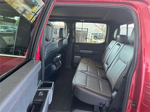 Used 2025 Ford F150 Lariat w/ Equipment Group 502A High image 24