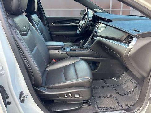 Used 2023 Cadillac XT5 Premium Luxury AWD/4WD image 17