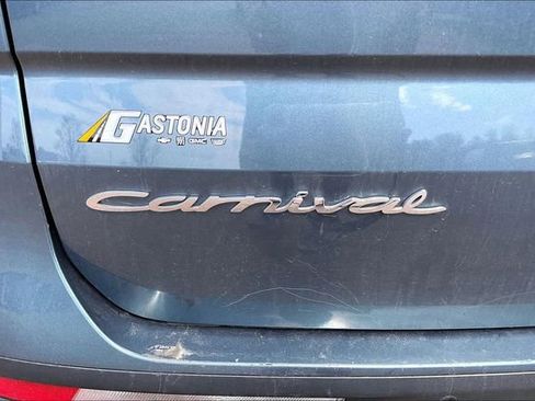 Used 2022 Kia Carnival SX Prestige image 23