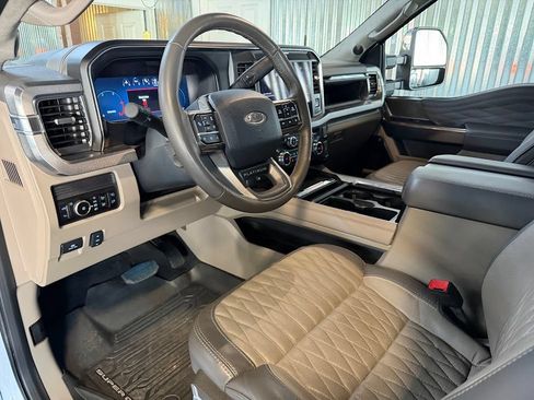 Used 2025 Ford F350 Platinum w/ Platinum Plus Package AWD/4WD image 9