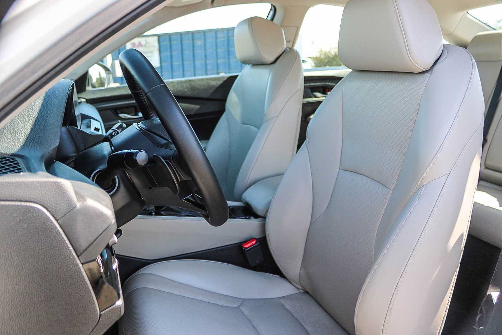 Certified 2025 Honda Accord EX-L image 17