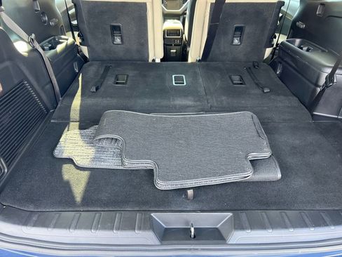 Used 2023 Subaru Ascent Premium w/ Convenience Package image 19