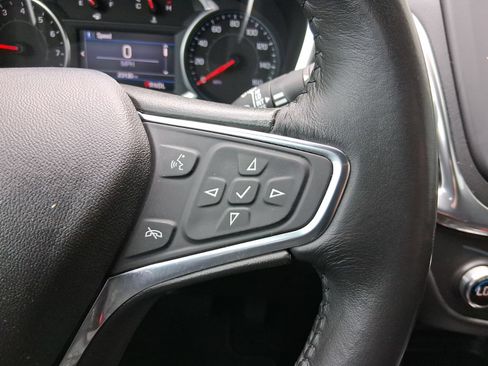 Used 2019 Chevrolet Equinox LT FWD image 23