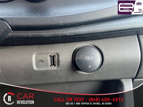 Used 2023 Ford Transit 250 Medium Roof AWD image 17