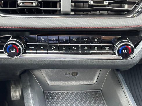 New 2026 Chevrolet Equinox RS image 18