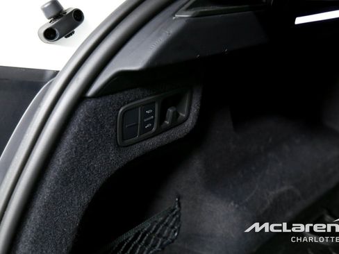 Used 2022 Lamborghini Urus AWD/4WD image 21