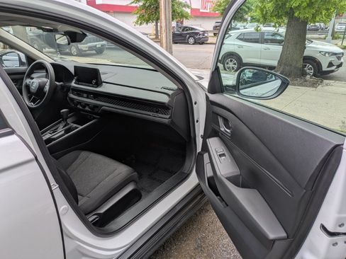 Used 2024 Honda Accord LX image 7