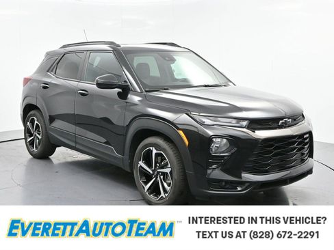 Used 2023 Chevrolet TrailBlazer RS w/ Sun and Liftgate Package FWD image 1