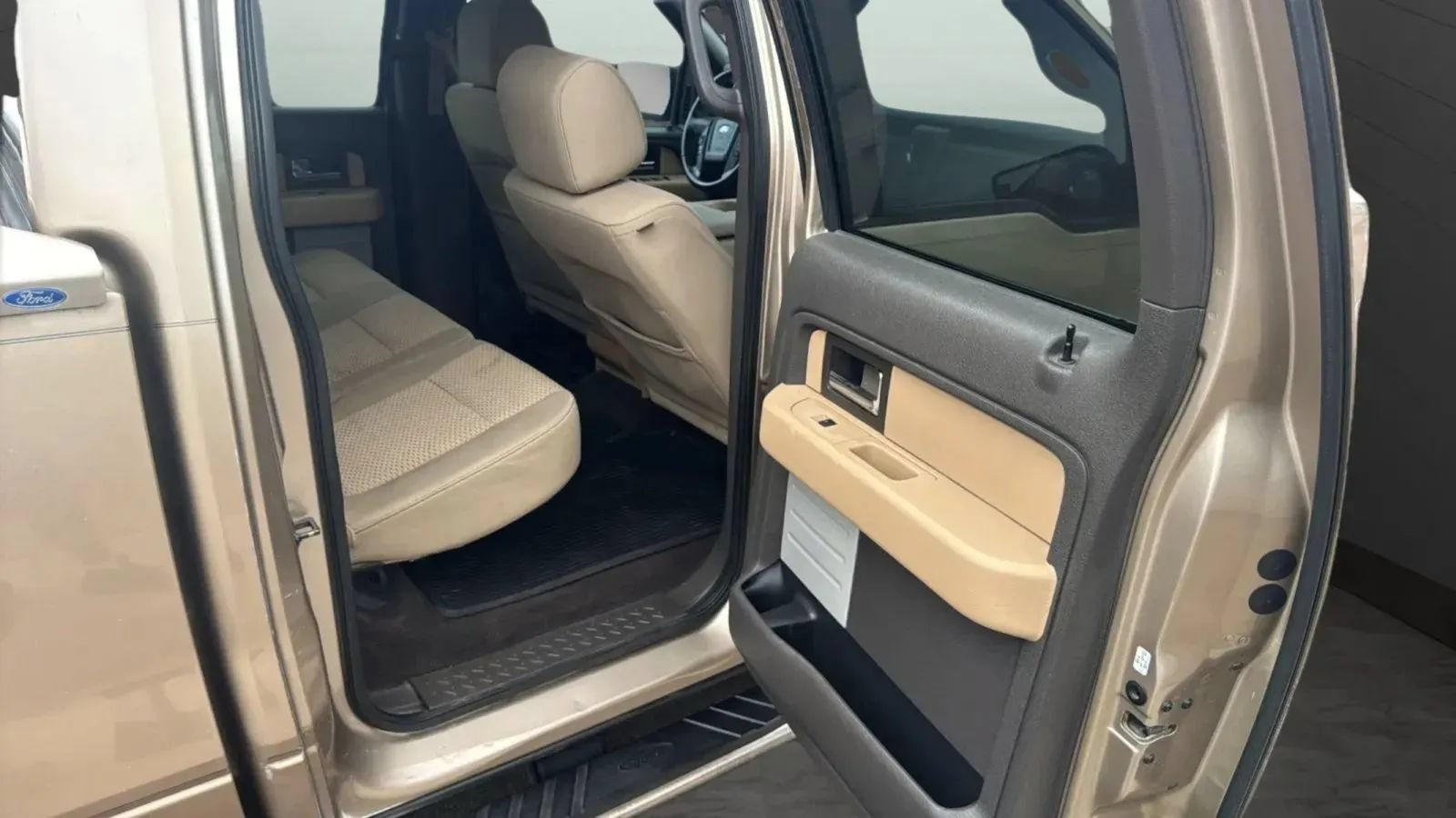 Used 2012 Ford F150 XLT w/ XLT Chrome Pkg AWD/4WD image 31