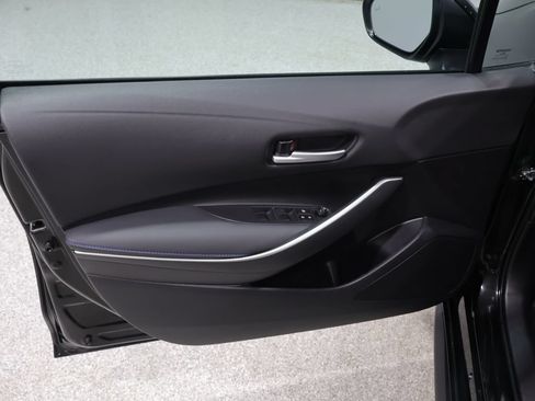Used 2021 Toyota Corolla SE w/ SE Premium Package FWD image 12