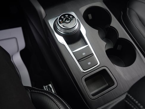 Used 2025 Ford Escape Platinum w/ Premium Technology Package image 11