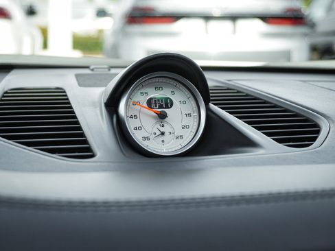 Used 2014 Porsche 911 Turbo S image 30