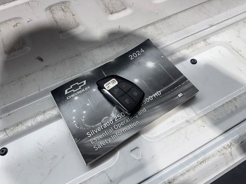 Used 2024 Chevrolet Silverado 2500 LT image 82