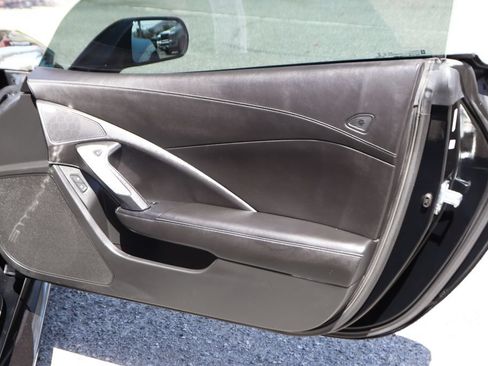 Used 2015 Chevrolet Corvette Stingray Coupe RWD image 37