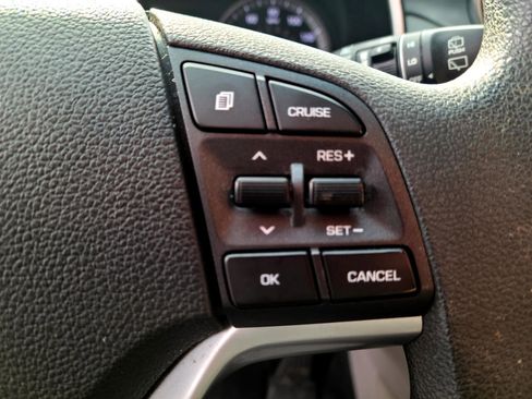 Used 2011 Ford Edge SE image 11