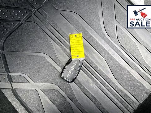 Used 2024 Chevrolet Equinox RS w/ LPO, Floor Liner Package image 34