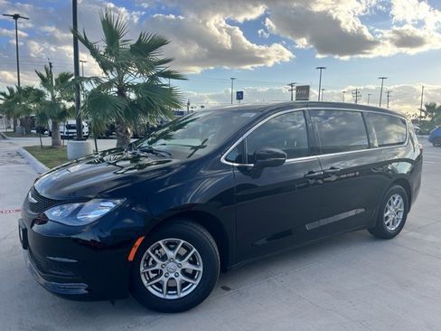 New 2026 Chrysler Voyager LX image 3