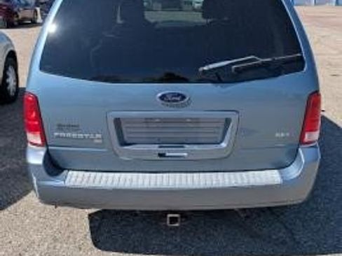Used 2004 Ford Freestar SEL FWD image 6