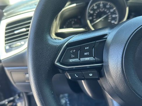 Used 2018 MAZDA MAZDA3 Sport FWD image 26