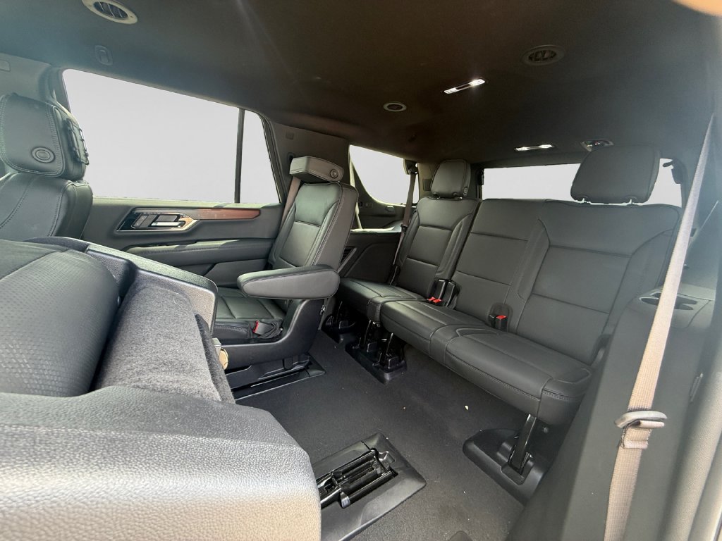 Used 2025 GMC Yukon Denali AWD/4WD image 40
