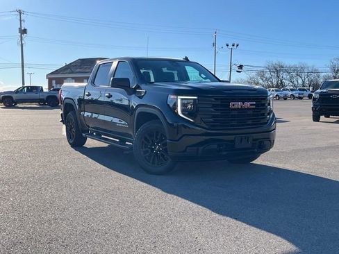Used 2023 GMC Sierra 1500 Pro w/ Graphite Edition image 3