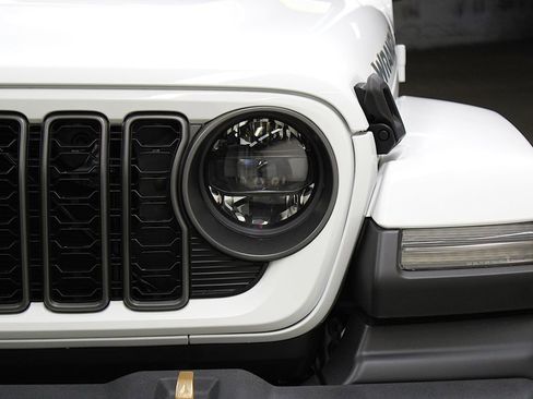 New 2026 Jeep Wrangler Unlimited Sport image 33