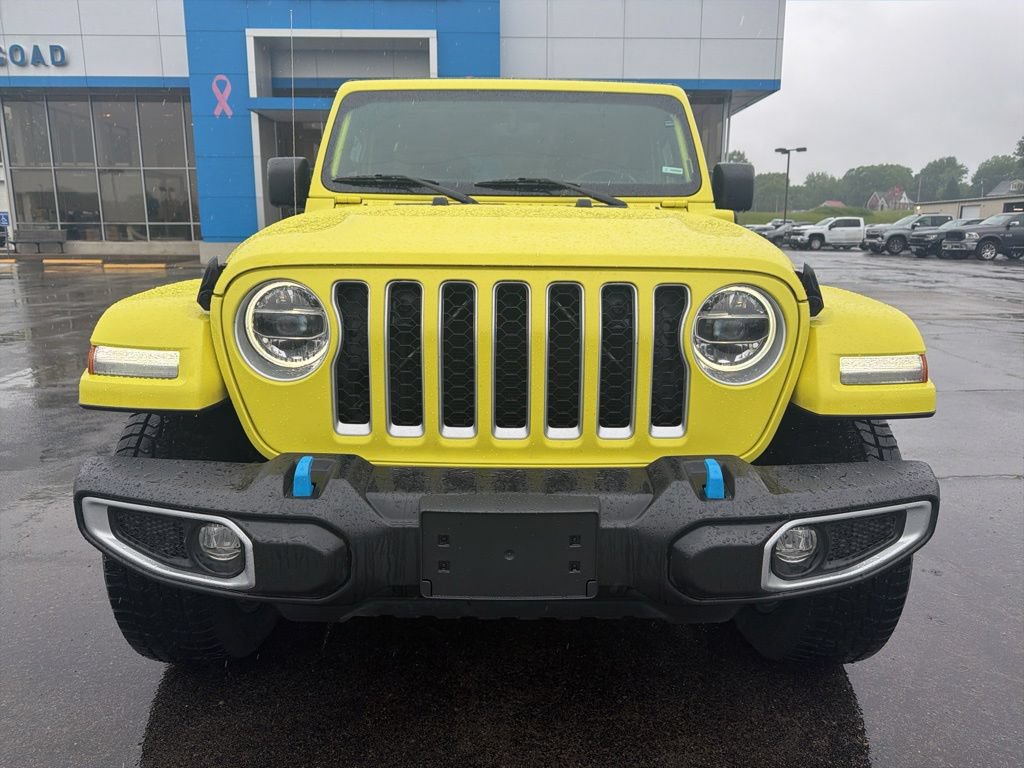 Used 2022 Jeep Wrangler Unlimited Sahara w/ Cold Weather Group AWD/4WD image 8