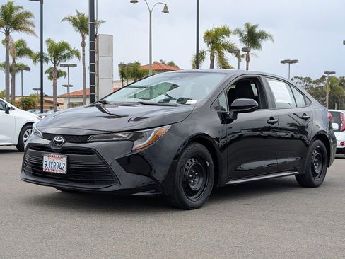 Used 2024 Toyota Corolla LE image 11