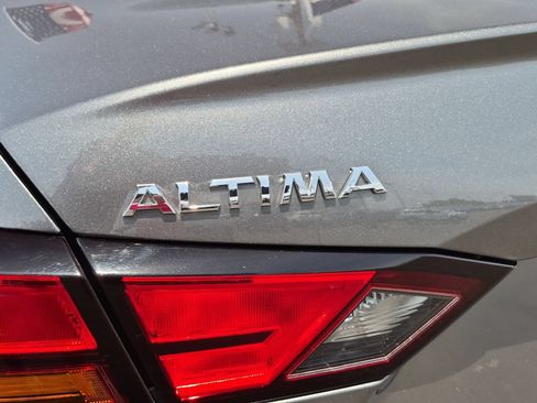 Used 2022 Nissan Altima 2.5 S FWD image 34
