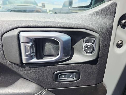 Used 2023 Jeep Wrangler Unlimited Sahara w/ Cold Weather Group image 43