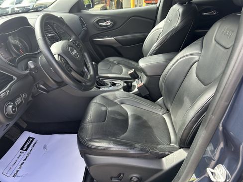 Used 2019 Jeep Cherokee Limited AWD/4WD image 21