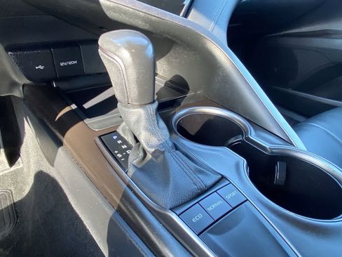 Used 2024 Toyota Camry SE image 36