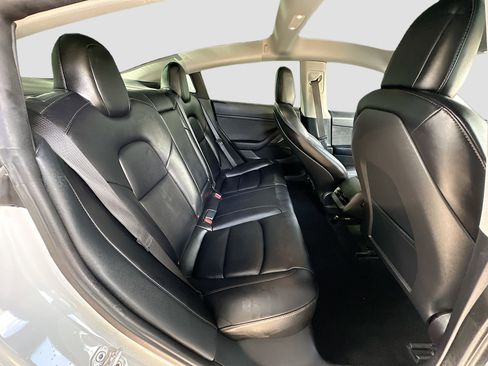 Used 2022 Tesla Model 3 Long Range image 28