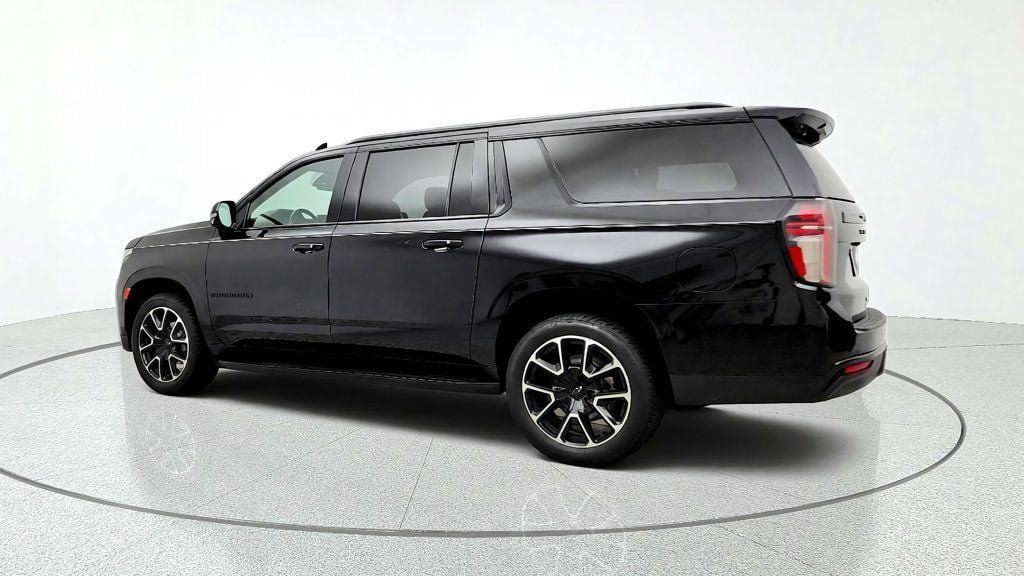 Used 2024 Chevrolet Suburban RST w/ Luxury Package AWD/4WD image 7