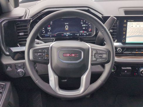 Used 2025 GMC Sierra 1500 Elevation image 12