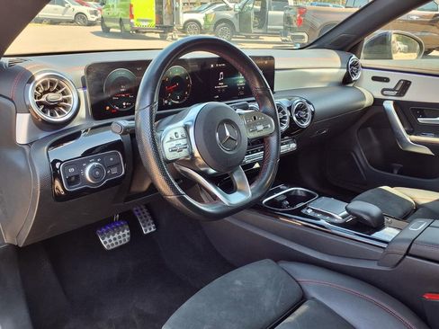 Used 2023 Mercedes-Benz CLA 250 image 22