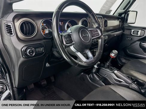 Used 2020 Jeep Gladiator Sport w/ Quick Order Package 23S image 9