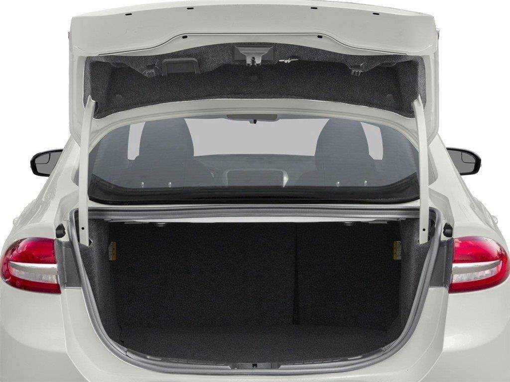 Used 2018 Ford Fusion SE w/ Fusion SE Technology Package FWD image 6