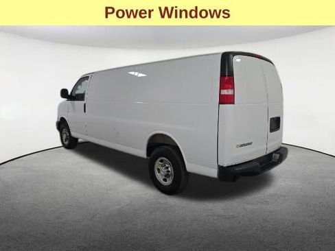 Used 2025 Chevrolet Express 3500 Extended w/ Driver Convenience Package image 8
