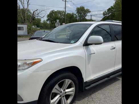 Used 2013 Toyota Highlander Limited AWD/4WD image 3