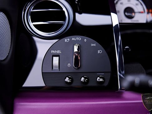 Used 2017 Rolls-Royce Wraith RWD image 62