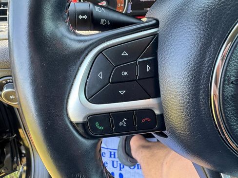 Used 2018 Jeep Compass Trailhawk AWD/4WD image 36