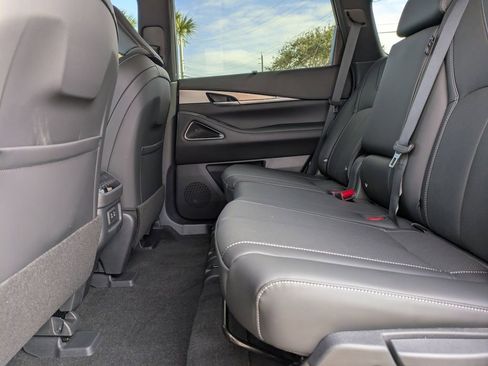 New 2026 INFINITI QX60 Luxe image 16