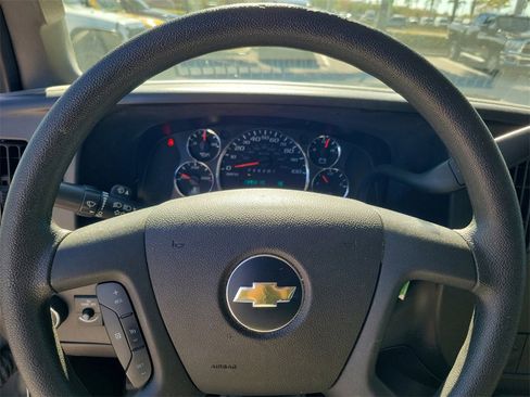 Used 2019 Chevrolet Express 3500 LT w/ LT Preferred Equipment Group image 20
