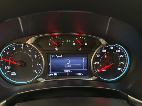 Used 2019 Chevrolet Equinox LT w/ Driver Convenience Package image 5