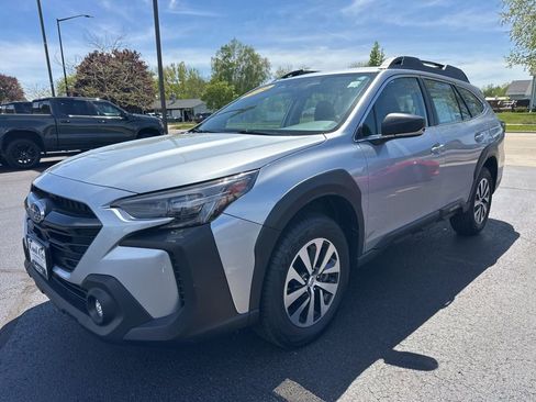 Used 2024 Subaru Outback w/ Popular Package #1A AWD/4WD image 2