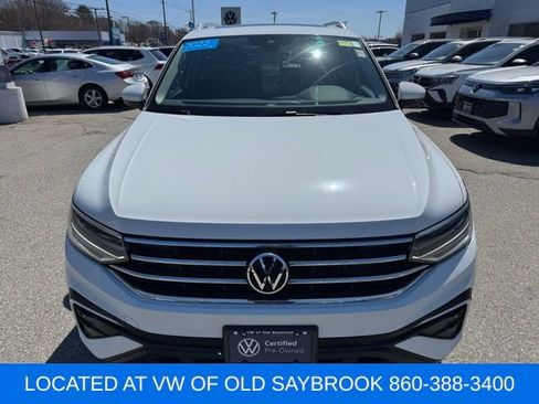 Used 2022 Volkswagen Tiguan SE w/ Panoramic Sunroof Package image 2