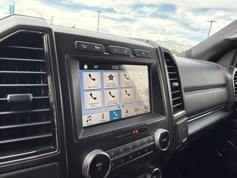Used 2018 Ford Expedition Limited w/ Equipment Group 301A AWD/4WD image 19