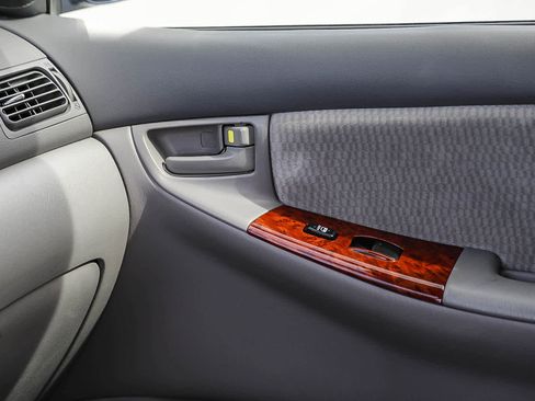 Used 2007 Toyota Corolla LE image 21